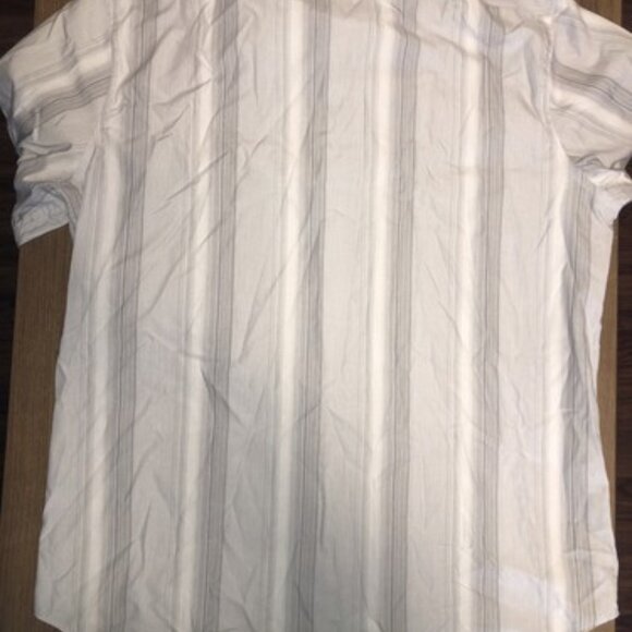 Calvin Klein Men’s Slim Fit Striped Button Down Shirt Large 16 32-33 Dress - Picture 7 of 7